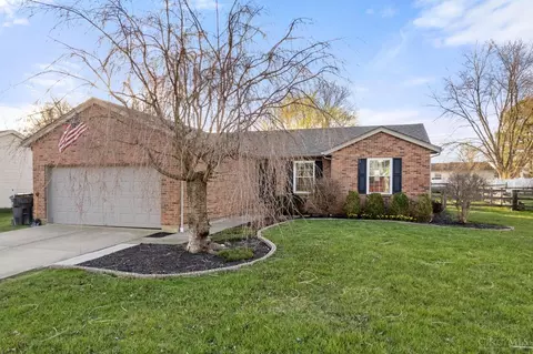 6036 Sean Cir, Blanchester, OH 45107