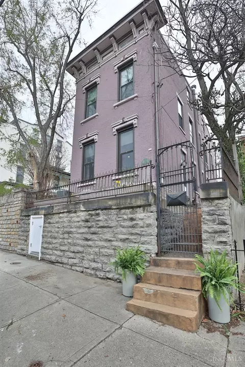 550 Milton St, Cincinnati, OH 45202
