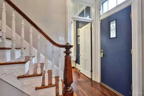 Entry Way - 550 Milton St, Cincinnati, OH 45202 photo 1 of 4