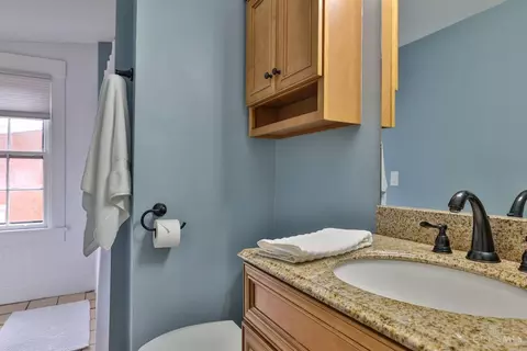 Bath - 550 Milton St, Cincinnati, OH 45202 photo 4 of 5