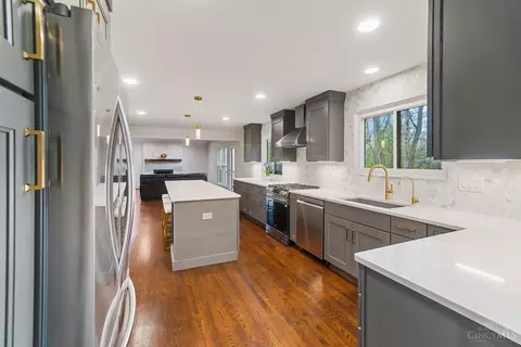 Kitchen - 7020 Royalgreen Dr, Cincinnati, OH 45244 photo 3 of 5