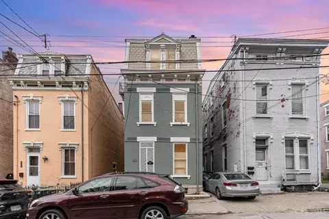 2233 Victor, Cincinnati, OH 45219