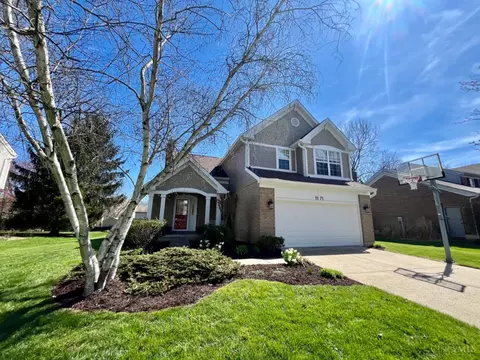 1171 Meadow Knoll Ct, Batavia, OH 45103