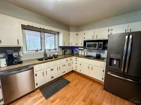 626 Doepke Ln, Cincinnati, OH 45231 photo 6