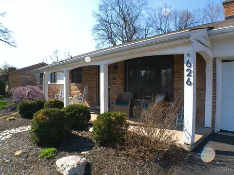 626 Doepke Ln, Cincinnati, OH 45231 photo 2
