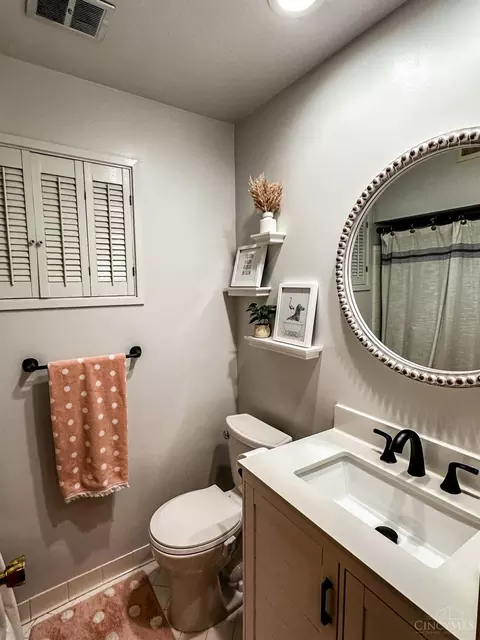 626 Doepke Ln, Cincinnati, OH 45231 photo 8