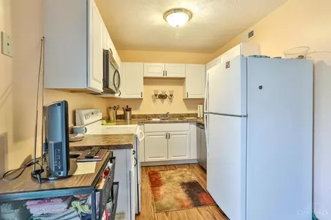 1680 Devils Backbone Rd #10, Cincinnati, OH 45233 photo 9