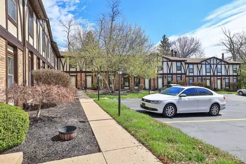 1680 Devils Backbone Rd #10, Cincinnati, OH 45233 photo 2