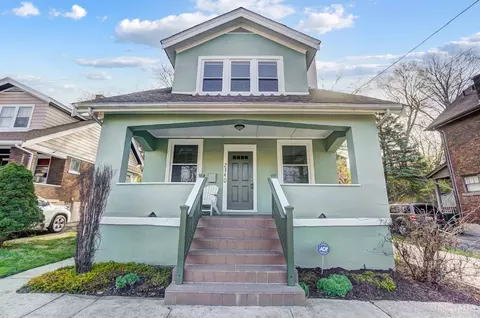 2340 St James Ave, Cincinnati, OH 45206