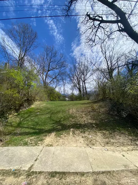 3548 Lossing St, Cincinnati, OH 45220