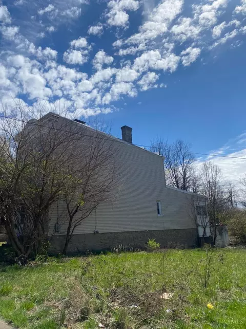 35 Wuest St, Cincinnati, OH 45217 photo 4