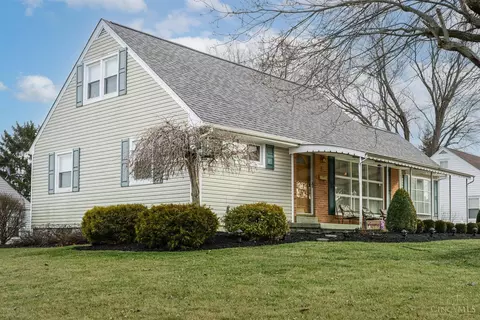 8 Elsmere Ct, Hamilton, OH 45013