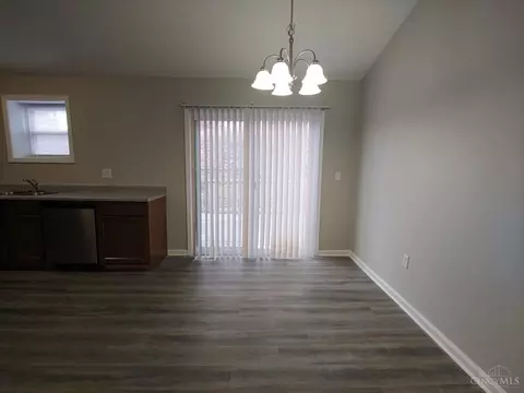 956 Golfview Dr, Hamilton, OH 45013 photo 7