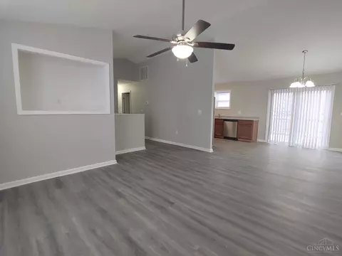 956 Golfview Dr, Hamilton, OH 45013 photo 6