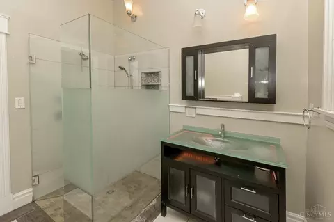 Bath - 4255 Eighth St, Cincinnati, OH 45205 photo 1 of 4