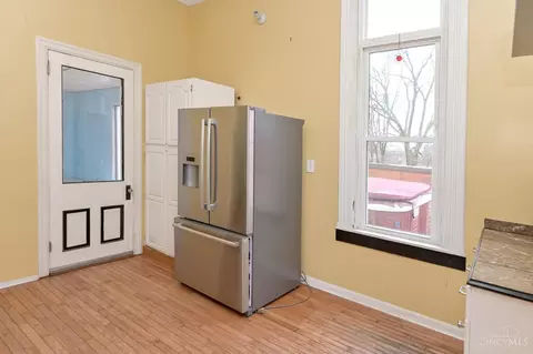 Kitchen - 4255 Eighth St, Cincinnati, OH 45205 photo 4 of 4
