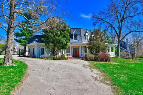 80 Fountain Ave, Glendale, OH 45246
