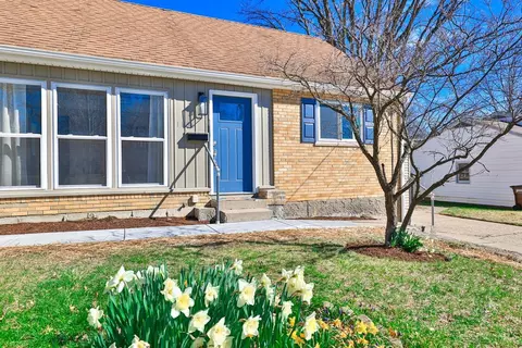 1186 Hempstead Dr, Cincinnati, OH 45231 photo 3
