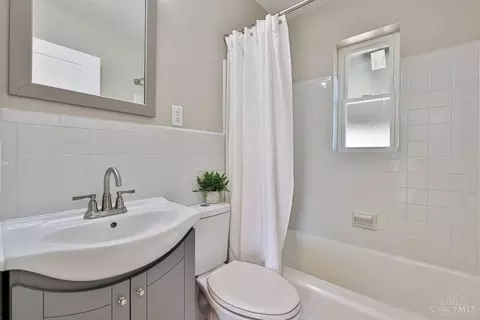 1186 Hempstead Dr, Cincinnati, OH 45231 photo 18