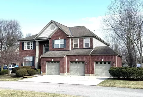 4296 Fox Ridge Dr, Batavia, OH 45103