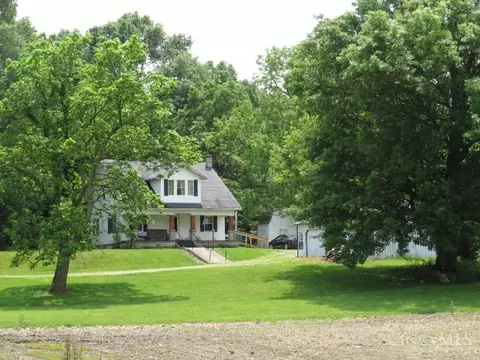 5407 Dry Bone Rd, Hillsboro, OH 45133