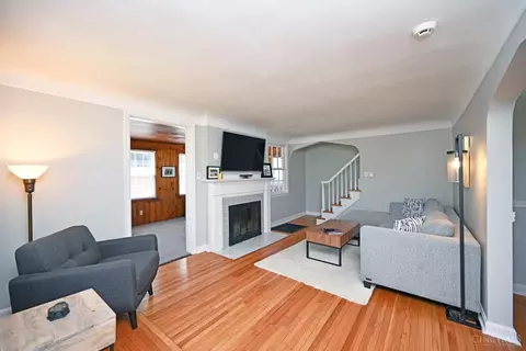 Living - 6757 Siebern Ave, Silverton, OH 45236 photo 1 of 6