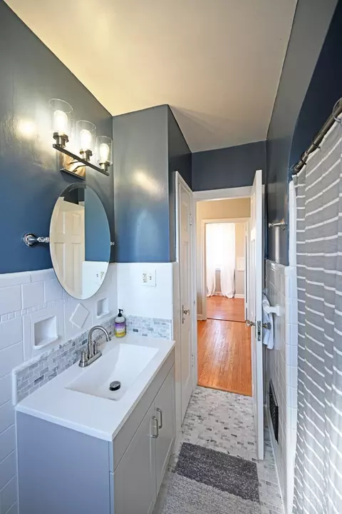 Bath - 6757 Siebern Ave, Silverton, OH 45236 photo 2 of 2