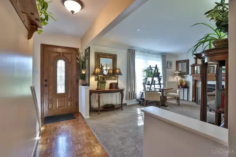 Entry Way - 2683 Ebenezer Rd, Cincinnati, OH 45233 photo 1 of 2