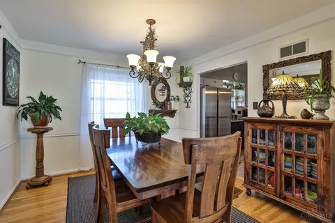 Dining - 2683 Ebenezer Rd, Cincinnati, OH 45233 photo 1 of 5