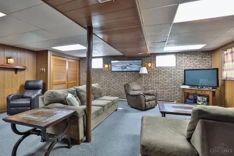 Living - 2683 Ebenezer Rd, Cincinnati, OH 45233 photo 7 of 7