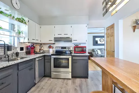 Kitchen - 2683 Ebenezer Rd, Cincinnati, OH 45233 photo 3 of 3