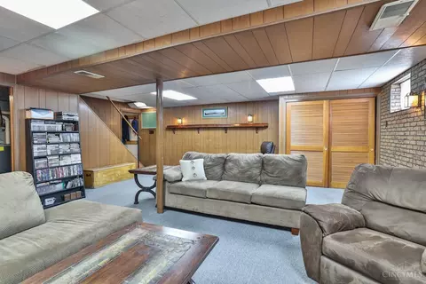Living - 2683 Ebenezer Rd, Cincinnati, OH 45233 photo 6 of 7