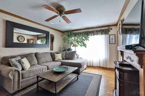 Living - 2683 Ebenezer Rd, Cincinnati, OH 45233 photo 1 of 7