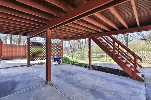 Exterior - 2683 Ebenezer Rd, Cincinnati, OH 45233 photo 8 of 14