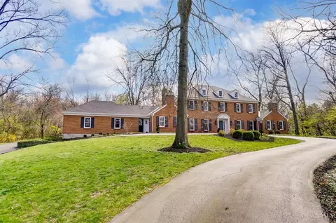 5700 Sugarun Ln, Cincinnati, OH 45243