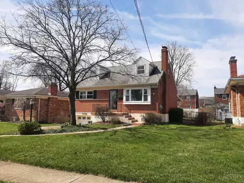 7735 Spirea Dr, Deer Park, OH 45236