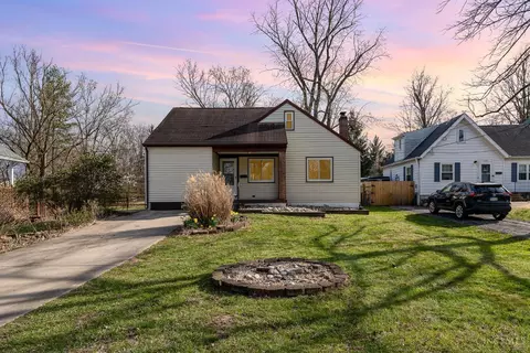 6127 Glade Ave, Cincinnati, OH 45230