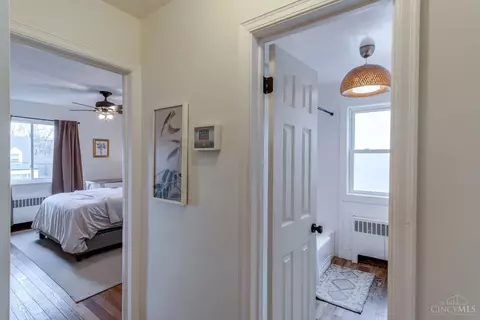 Entry Way - 6267 Crestview Pl, Cincinnati, OH 45230 photo 2 of 3