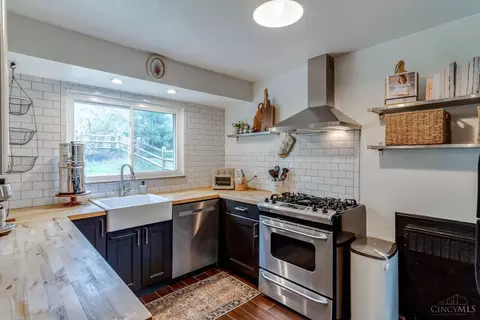 Kitchen - 6267 Crestview Pl, Cincinnati, OH 45230 photo 1 of 4