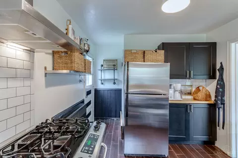 Kitchen - 6267 Crestview Pl, Cincinnati, OH 45230 photo 3 of 4