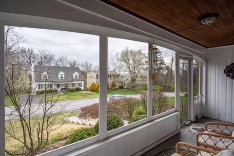 Exterior - 6267 Crestview Pl, Cincinnati, OH 45230 photo 6 of 11