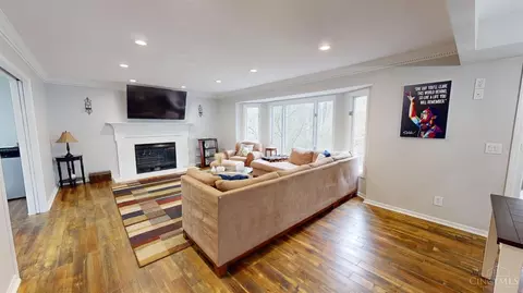 Living - 10568 Stablehand Dr, Cincinnati, OH 45242 photo 3 of 5