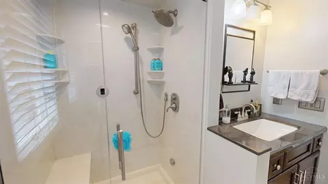 Bath - 10568 Stablehand Dr, Cincinnati, OH 45242 photo 2 of 7