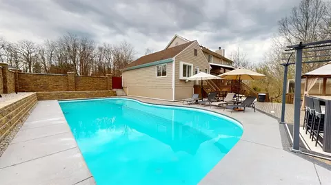 Exterior - 10568 Stablehand Dr, Cincinnati, OH 45242 photo 4 of 16