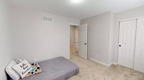 Bedroom - 10568 Stablehand Dr, Cincinnati, OH 45242 photo 4 of 7