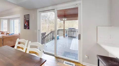 Dining - 10568 Stablehand Dr, Cincinnati, OH 45242 photo 4 of 4