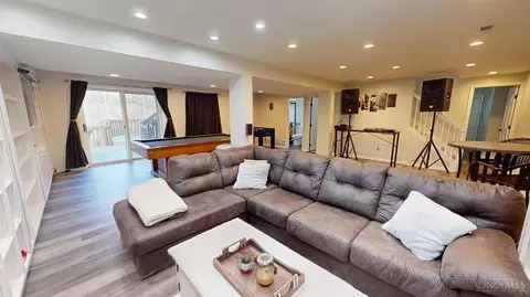 Living - 10568 Stablehand Dr, Cincinnati, OH 45242 photo 5 of 5
