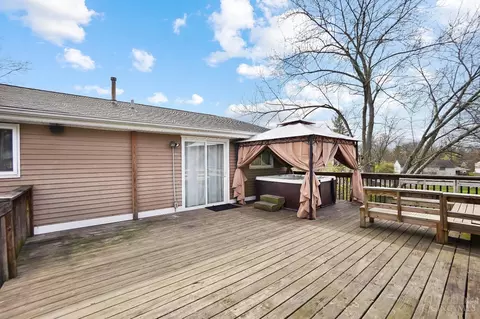 Exterior - 9775 Kismet Ct, Cincinnati, OH 45231 photo 6 of 12