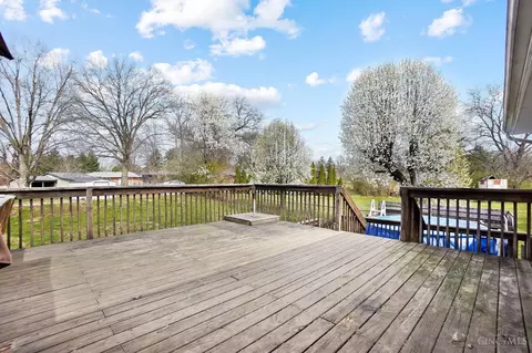 Exterior - 9775 Kismet Ct, Cincinnati, OH 45231 photo 8 of 12