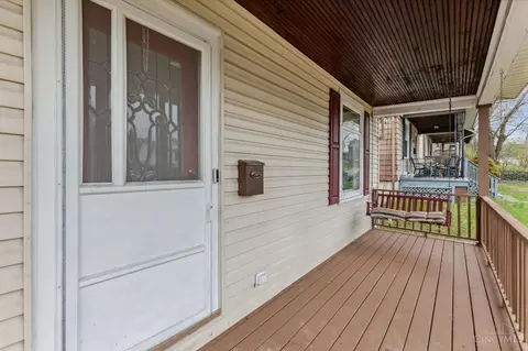Exterior - 4757 Dale Ave, Cincinnati, OH 45238 photo 4 of 11